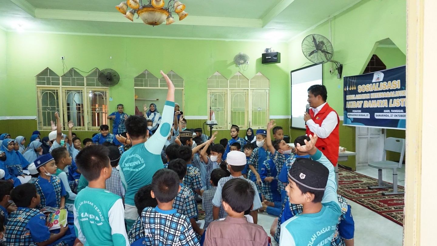 PLN Mengajar – Edukasi Generasi Muda untuk Peduli K2 dan Hemat Energi